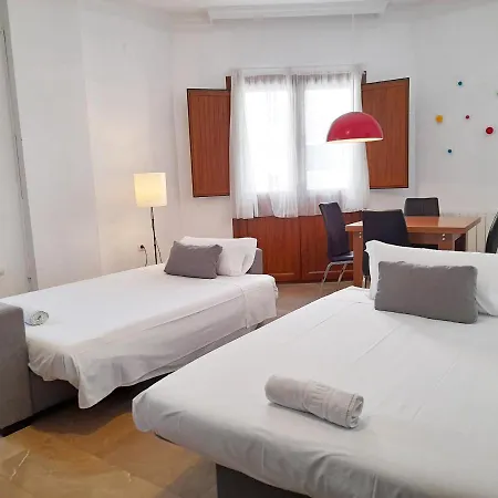 Apartamentos Catedral Plaza 3000 *